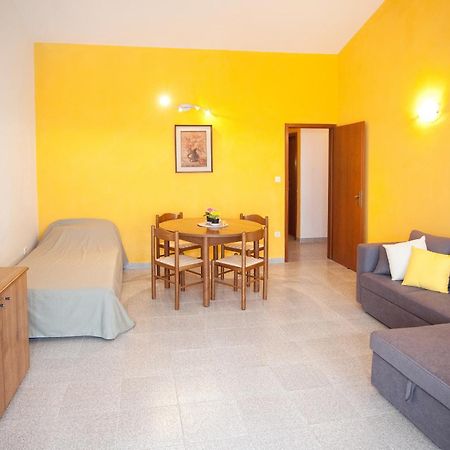 Apartments By The Sea Rastici, Ciovo - 2104 Trogir Chambre photo
