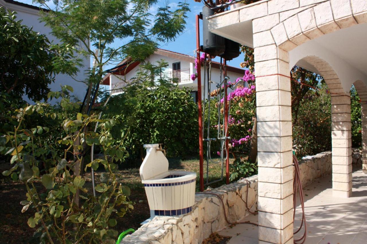Apartments By The Sea Rastici, Ciovo - 2104 Trogir Extérieur photo
