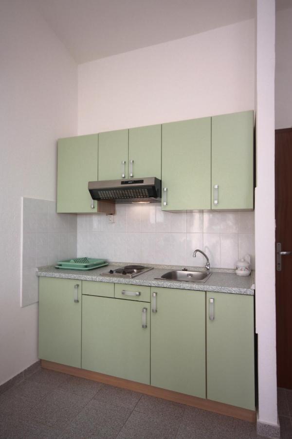 Apartments By The Sea Rastici, Ciovo - 2104 Trogir Extérieur photo