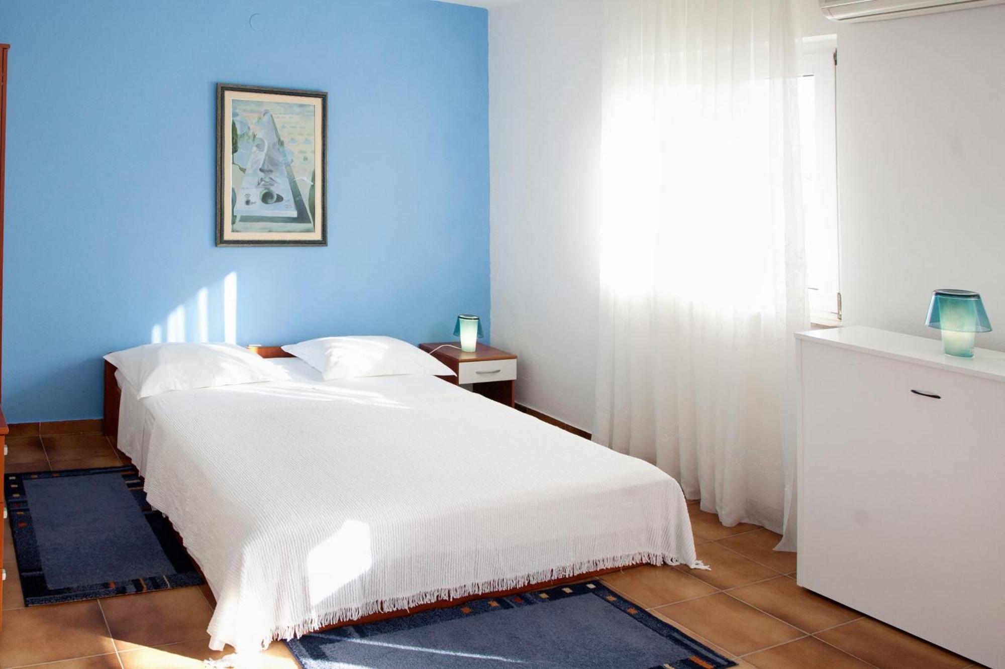 Apartments By The Sea Rastici, Ciovo - 2104 Trogir Chambre photo