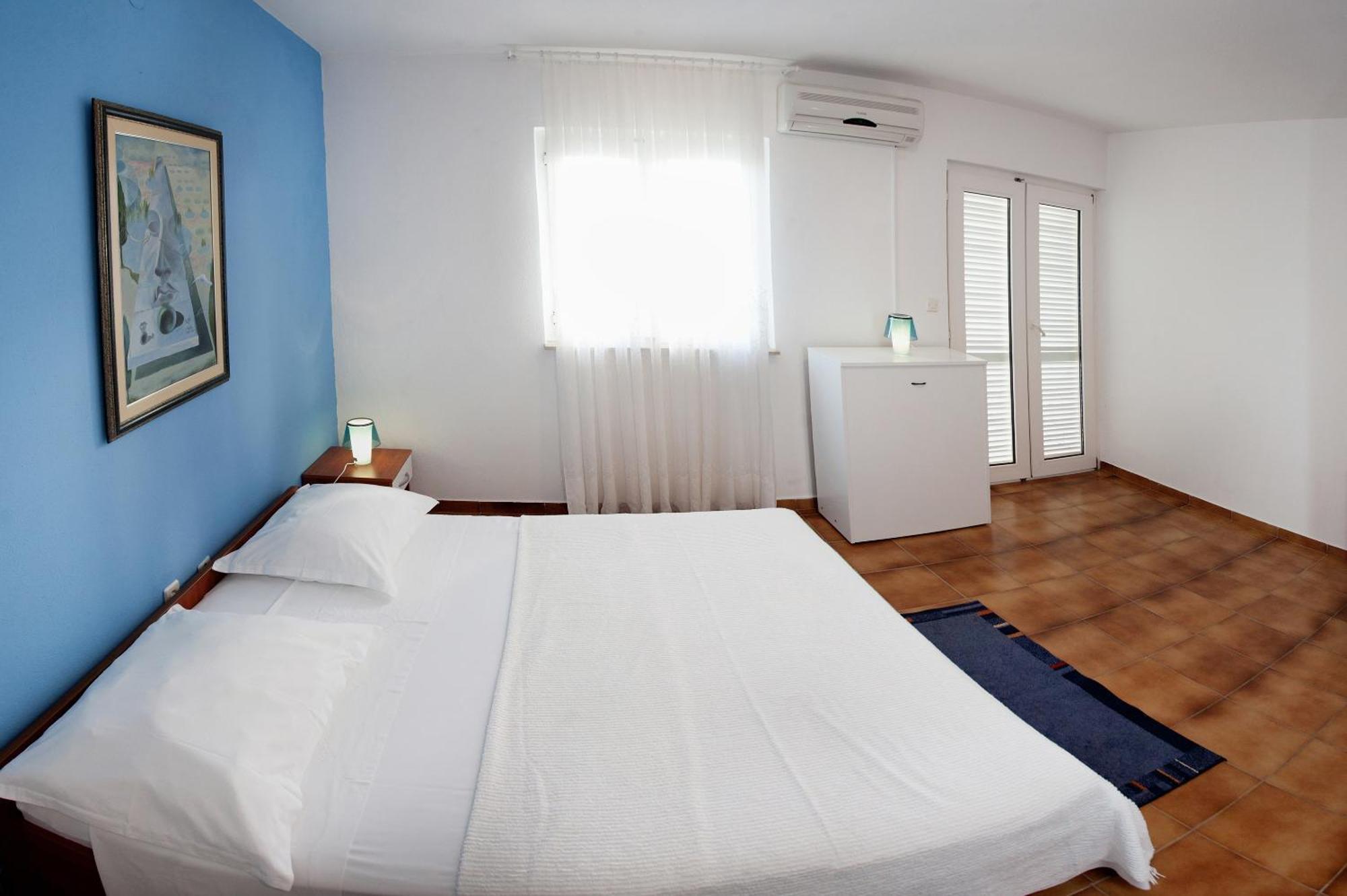Apartments By The Sea Rastici, Ciovo - 2104 Trogir Chambre photo